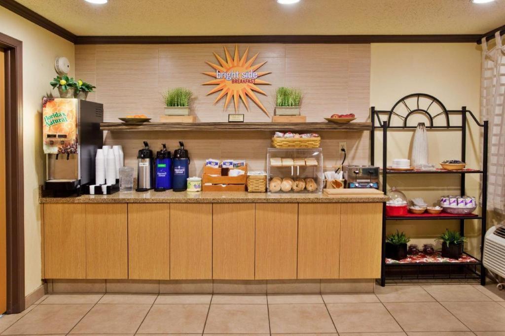Hotel La Quinta By Wyndham 3*